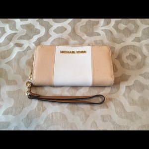 MK wristlet (never used)